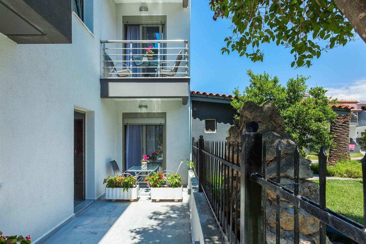 Nymphes Deluxe Accommodation Pefkochori Bagian luar foto